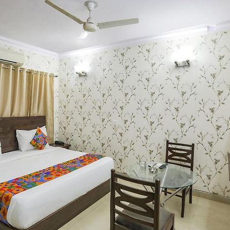 Hotel Fabexpress Jpm Harshdeep Nowe Delhi Zewnętrze zdjęcie
