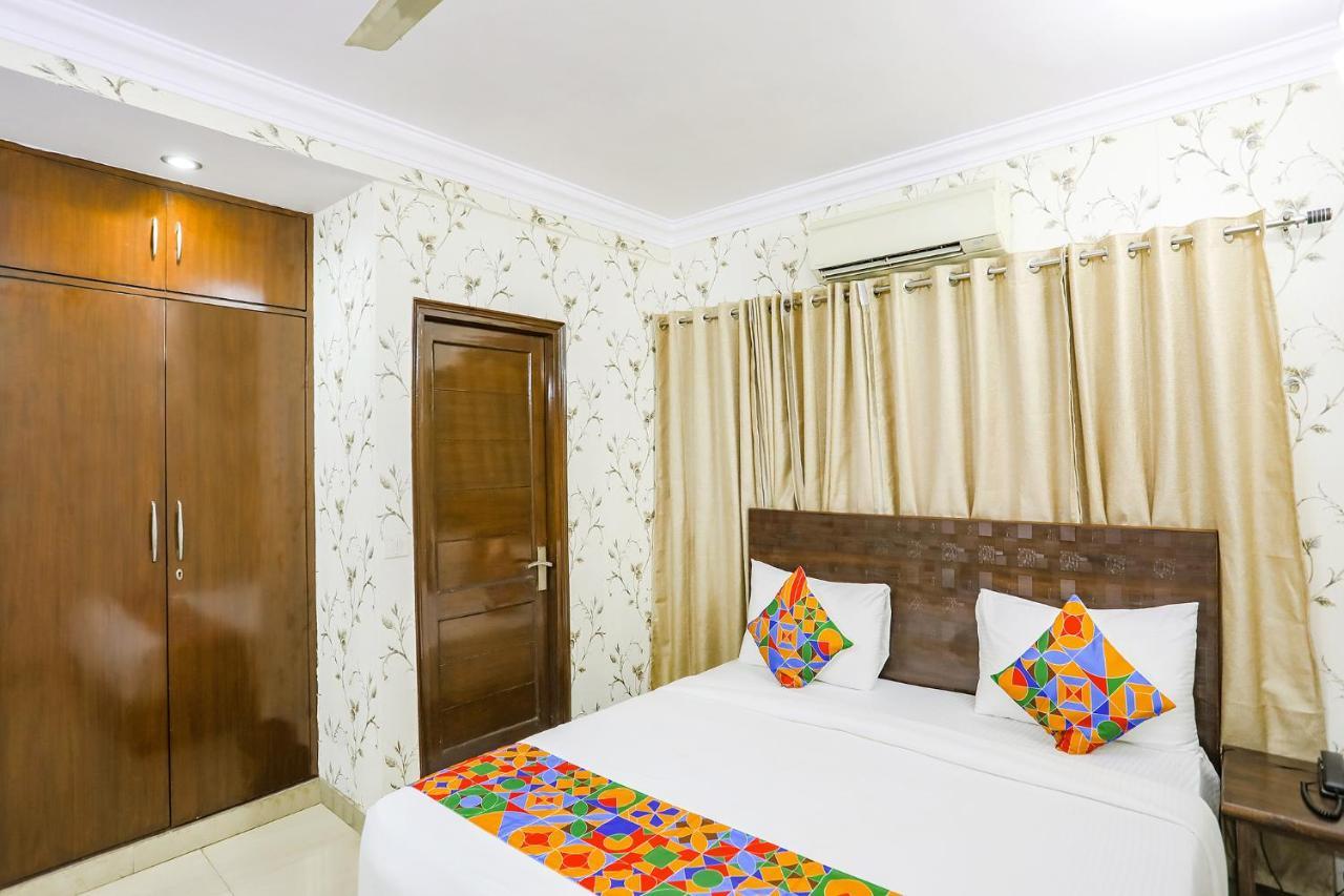 Hotel Fabexpress Jpm Harshdeep Nowe Delhi Zewnętrze zdjęcie