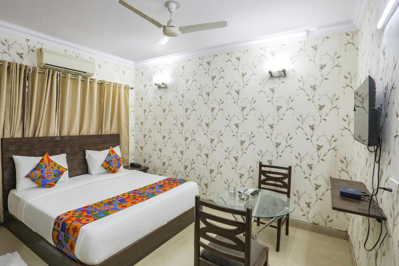 Hotel Fabexpress Jpm Harshdeep Nowe Delhi Zewnętrze zdjęcie