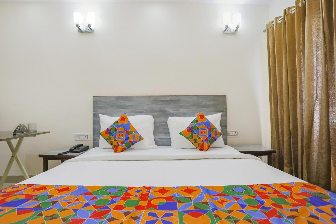 Hotel Fabexpress Jpm Harshdeep Nowe Delhi Zewnętrze zdjęcie